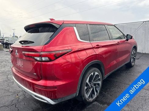 Used 2023 Mitsubishi Outlander SE FWD image 9