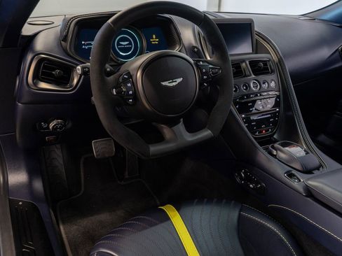 Used 2019 Aston Martin DB11 AMR image 2