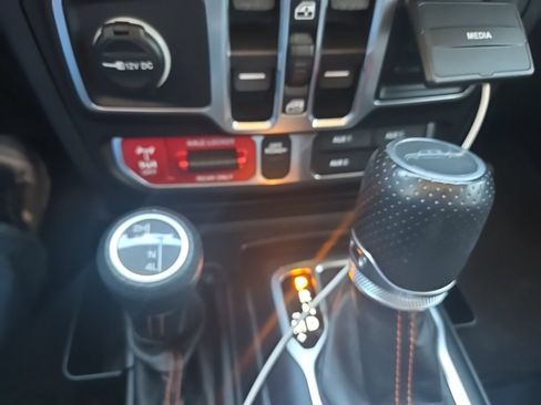 Used 2021 Jeep Gladiator Mojave AWD/4WD image 17