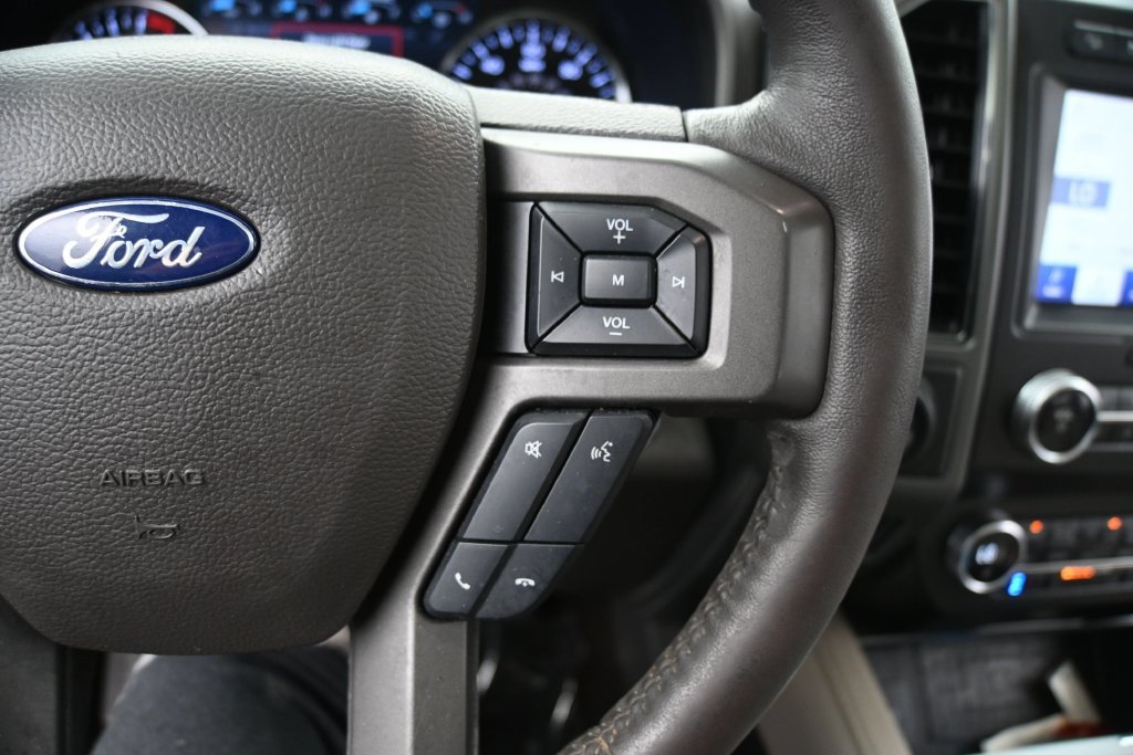Used 2020 Ford Expedition XLT w/ Equipment Group 202A AWD/4WD image 24