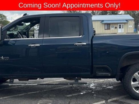 Used 2021 Chevrolet Silverado 2500 LTZ w/ LTZ Texas Edition image 2