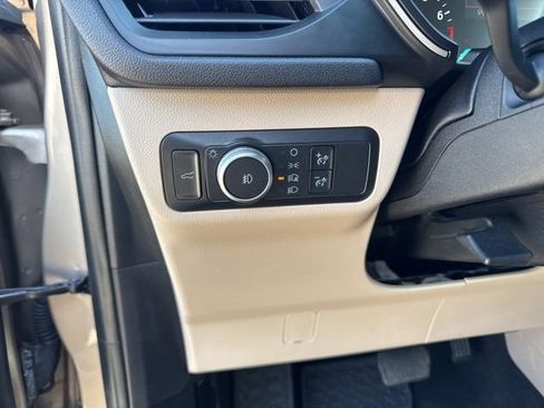 Used 2020 Ford Escape SEL AWD/4WD image 19