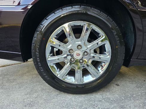 Used 2008 Cadillac DTS Luxury II image 12