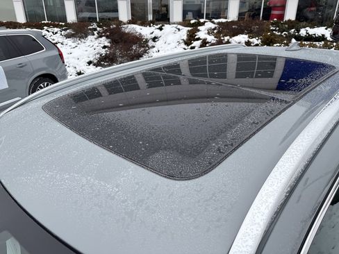 Certified 2025 Volvo XC90 B6 Plus image 11