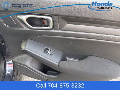 Used 2023 Honda Civic LX image 13