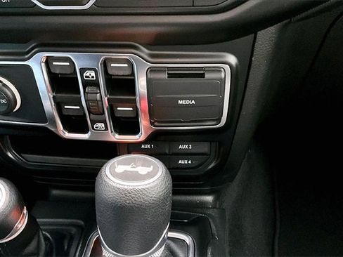 Used 2021 Jeep Wrangler Unlimited Willys image 24