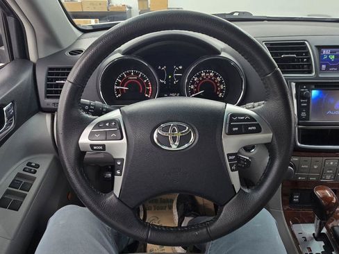 Used 2013 Toyota Highlander Limited FWD image 20