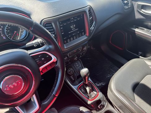 Used 2019 Jeep Compass Trailhawk AWD/4WD image 20