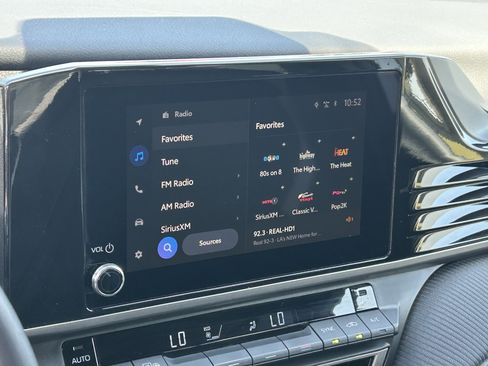 Used 2025 Toyota Camry SE FWD image 18