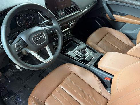 Used 2023 Audi Q5 2.0T Premium w/ Convenience Package AWD/4WD image 9
