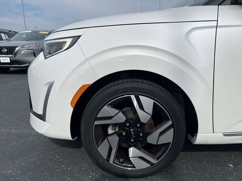 Certified 2024 Kia Soul GT-Line w/ Option Group 020 FWD image 16