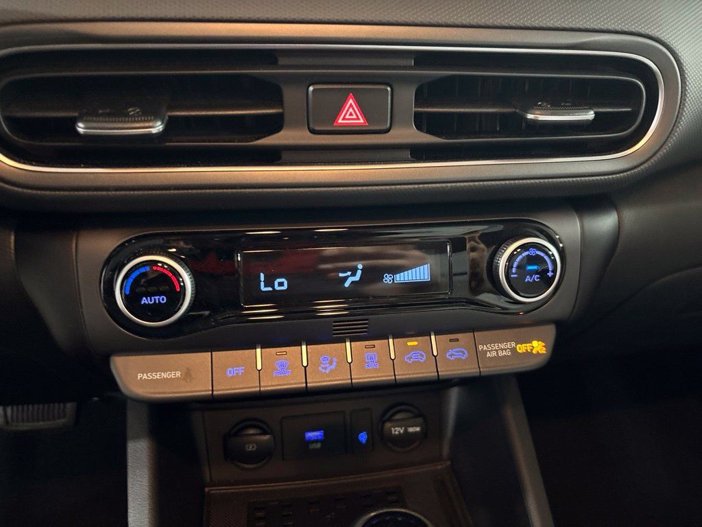 Certified 2023 Hyundai Kona SEL w/ Convenience Package AWD/4WD image 18