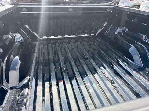 Used 2024 Chevrolet Colorado W/T image 6