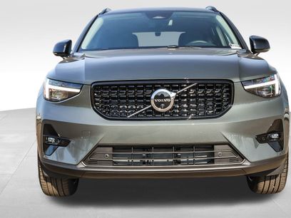 New 2026 Volvo XC40 B4 Plus w/ Climate Package