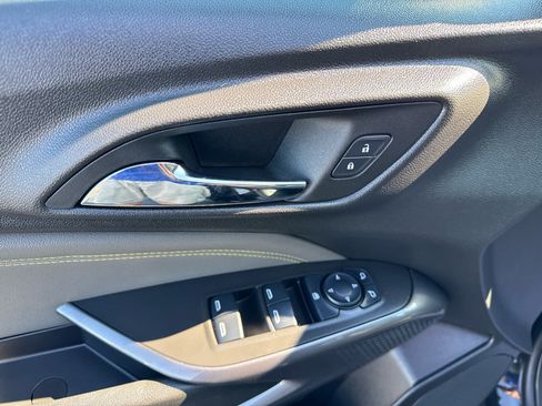 Certified 2025 Chevrolet Trax ACTIV w/ Sunroof Package FWD image 10