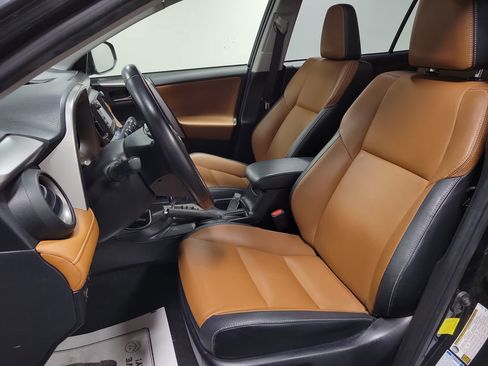 Used 2017 Toyota RAV4 Limited image 13