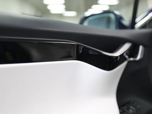 Used 2020 Tesla Model X AWD/4WD image 25