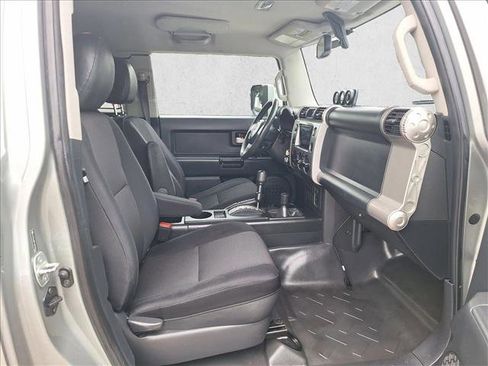 Used 2010 Toyota FJ Cruiser 4WD image 20