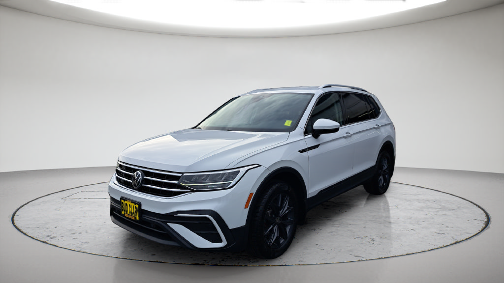 Used 2022 Volkswagen Tiguan SE AWD/4WD image 1