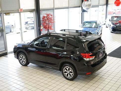 Used 2023 Subaru Forester Premium AWD/4WD image 54
