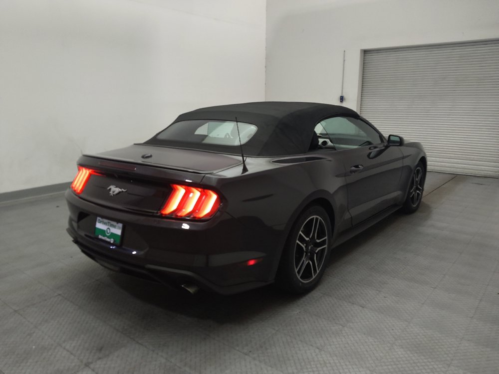Used 2022 Ford Mustang Premium RWD image 9