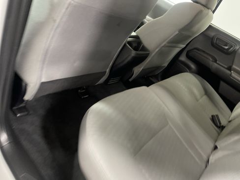 Used 2022 Toyota Tacoma SR image 17