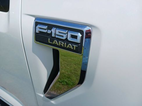 Used 2022 Ford F150 Lariat w/ Equipment Group 502A High AWD/4WD image 4