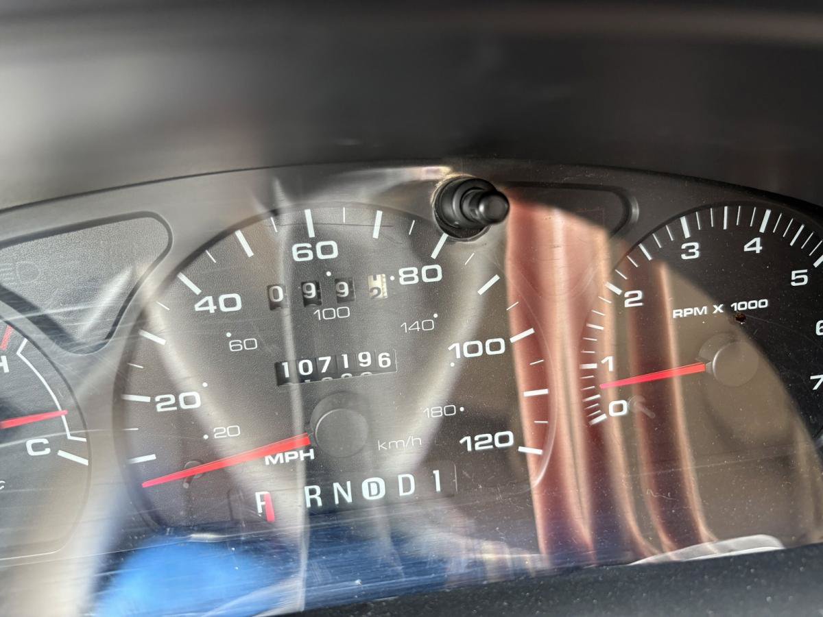 Used 2001 Ford Taurus SE FWD image 11