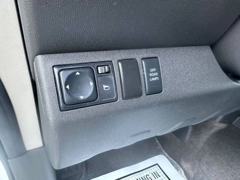 Used 2013 Nissan Xterra PRO-4X w/ Pro-4x Leather Pkg AWD/4WD image 16