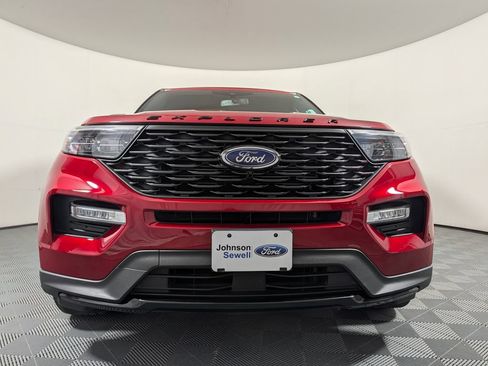 Certified 2024 Ford Explorer ST-Line w/ Class IV Trailer Tow Package RWD image 3