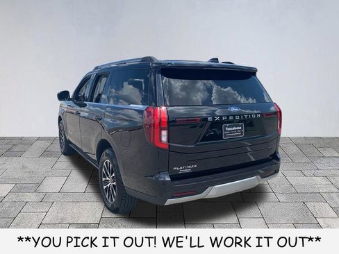 Used 2025 Ford Expedition Platinum AWD/4WD image 5