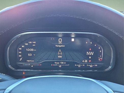 Used 2023 GMC Yukon SLT image 23