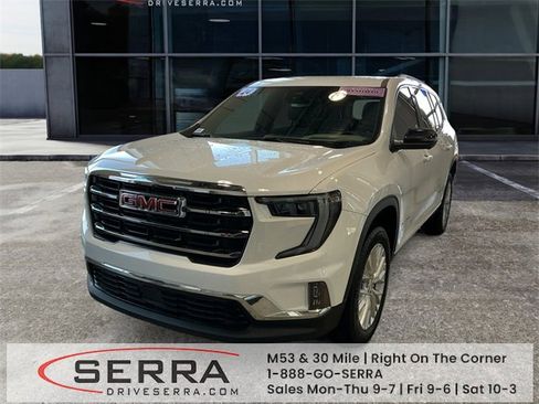 Used 2024 GMC Acadia Elevation image 1