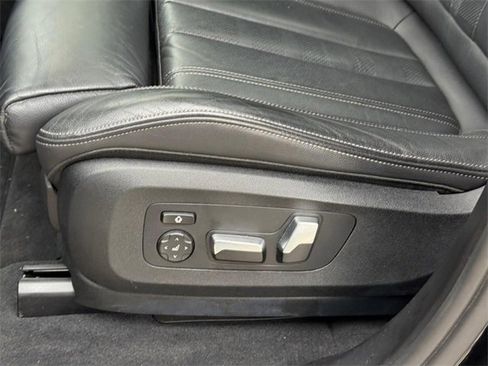 Used 2019 BMW X5 xDrive40i w/ Executive Package image 19