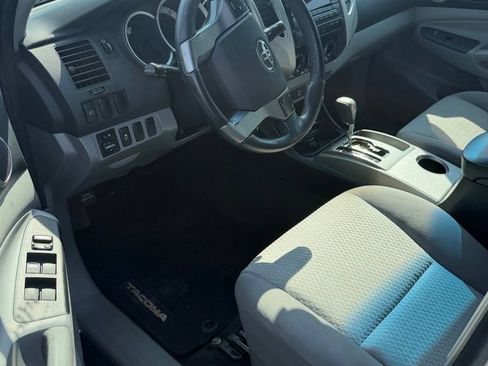 Used 2012 Toyota Tacoma PreRunner w/ SR5 Pkg RWD image 7
