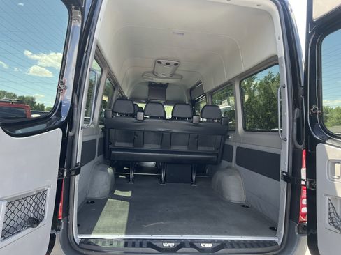 Used 2013 Mercedes-Benz Sprinter 2500 image 13
