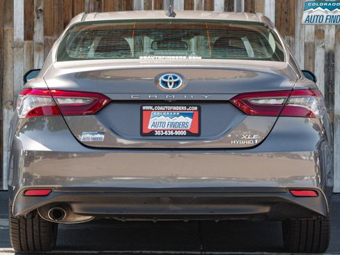Used 2021 Toyota Camry XLE FWD image 5