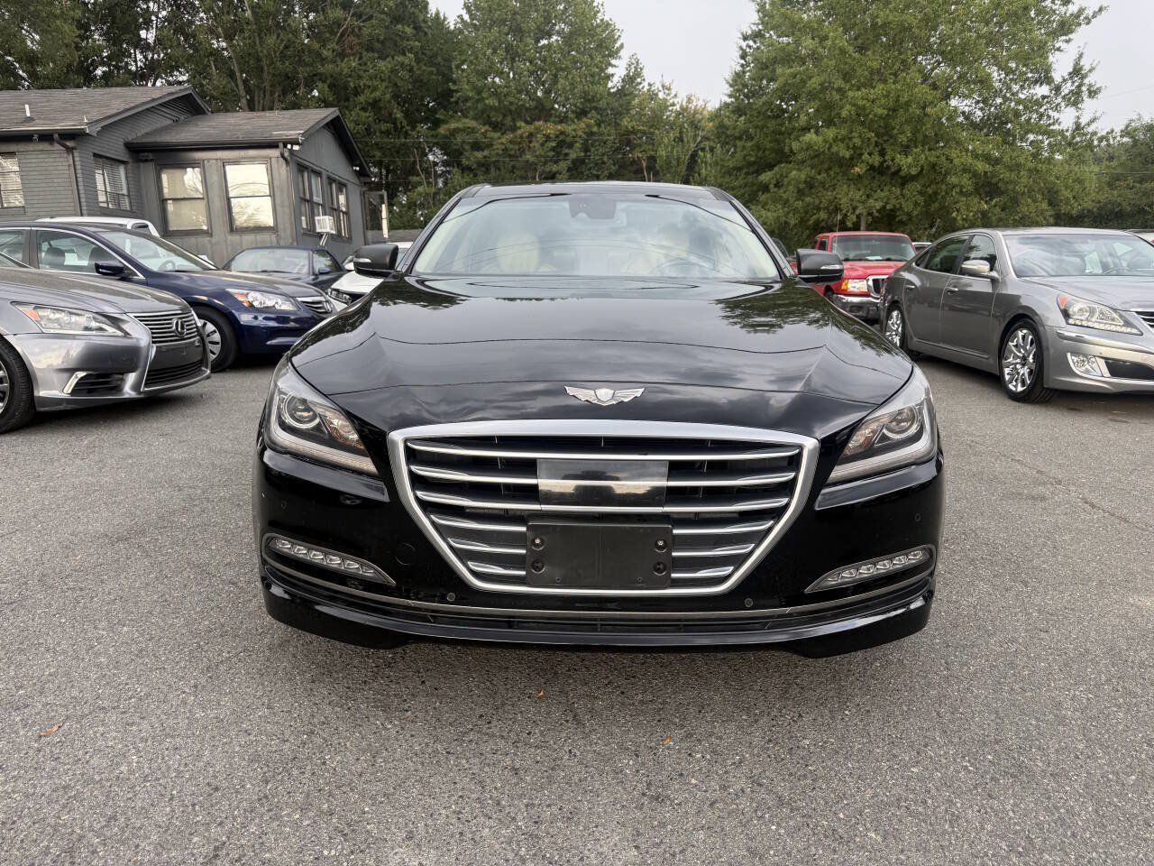 Used 2015 Hyundai Genesis 5.0 RWD image 3