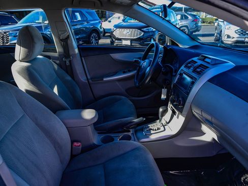 Used 2013 Toyota Corolla LE image 16