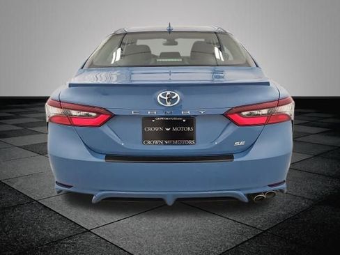 Used 2023 Toyota Camry SE image 5