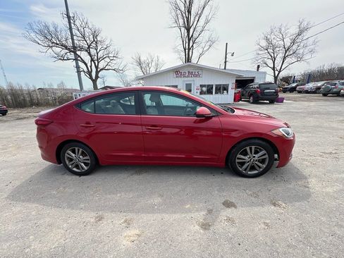 Used 2017 Hyundai Elantra SE w/ SE A/T Tech Package 03 image 5