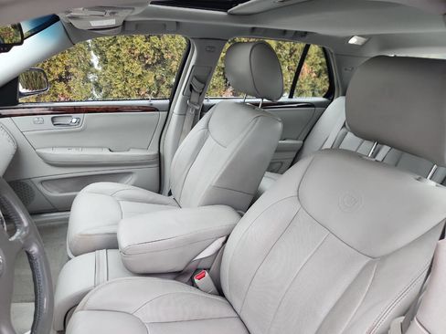 Used 2011 Cadillac DTS Luxury image 15