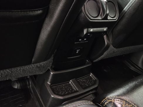 Used 2021 Jeep Wrangler Unlimited Sahara AWD/4WD image 28