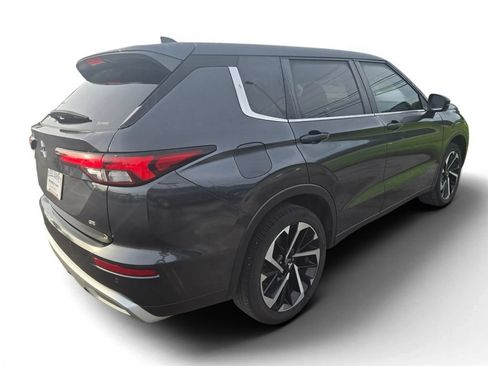 Used 2024 Mitsubishi Outlander SE AWD/4WD image 4