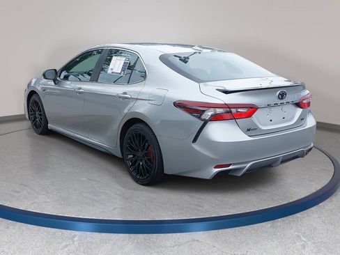 Used 2022 Toyota Camry SE FWD image 7