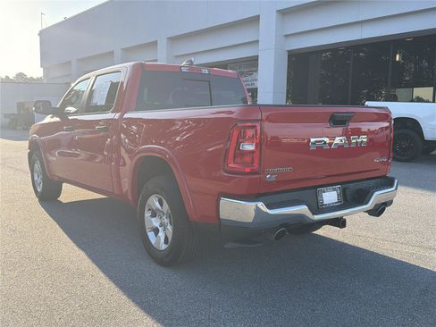 Used 2025 RAM 1500 Big Horn AWD/4WD image 7