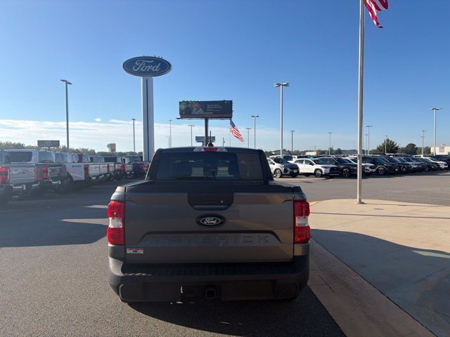 Used 2025 Ford Maverick XL FWD image 4