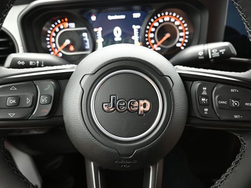 New 2025 Jeep Gladiator Sport image 20