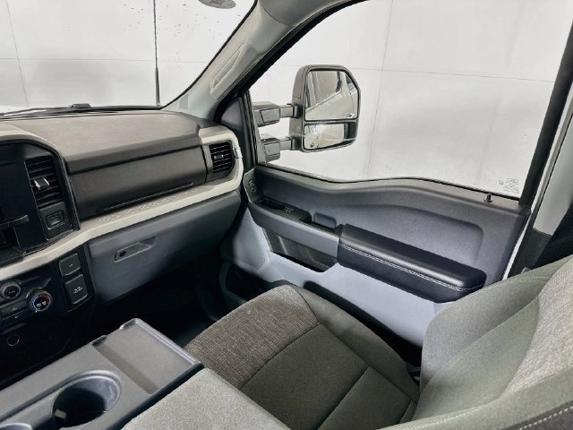 Used 2025 Ford F250 XLT w/ Snow Plow Prep Package AWD/4WD image 28