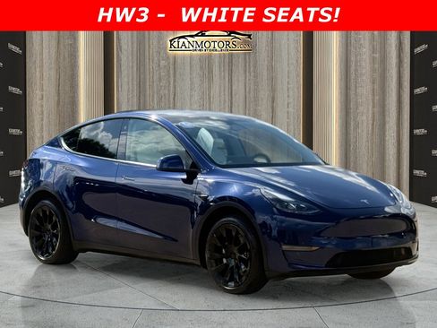 Used 2023 Tesla Model Y Long Range AWD/4WD image 1